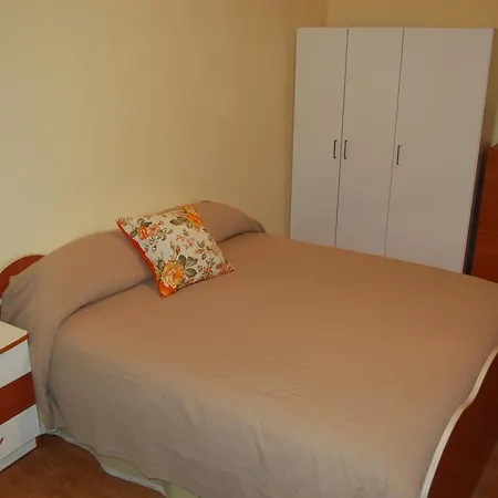 Apartment Bed&books Salerno